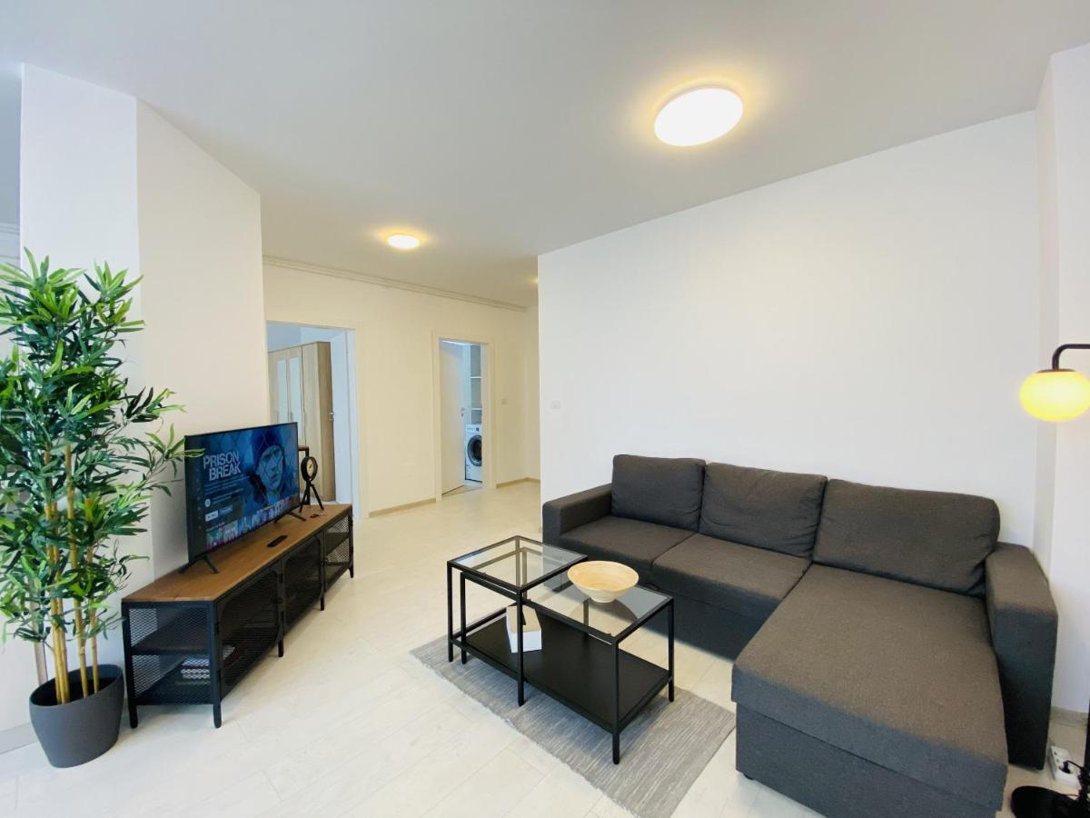 Charming Flat In Brasov With Balcony Panoramic View Lägenhet Exteriör bild