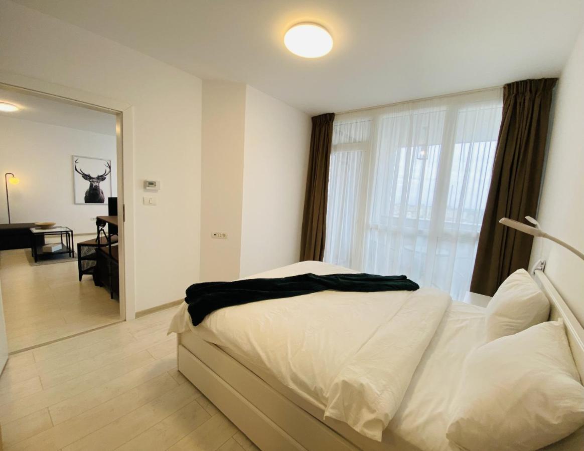 Charming Flat In Brasov With Balcony Panoramic View Lägenhet Exteriör bild