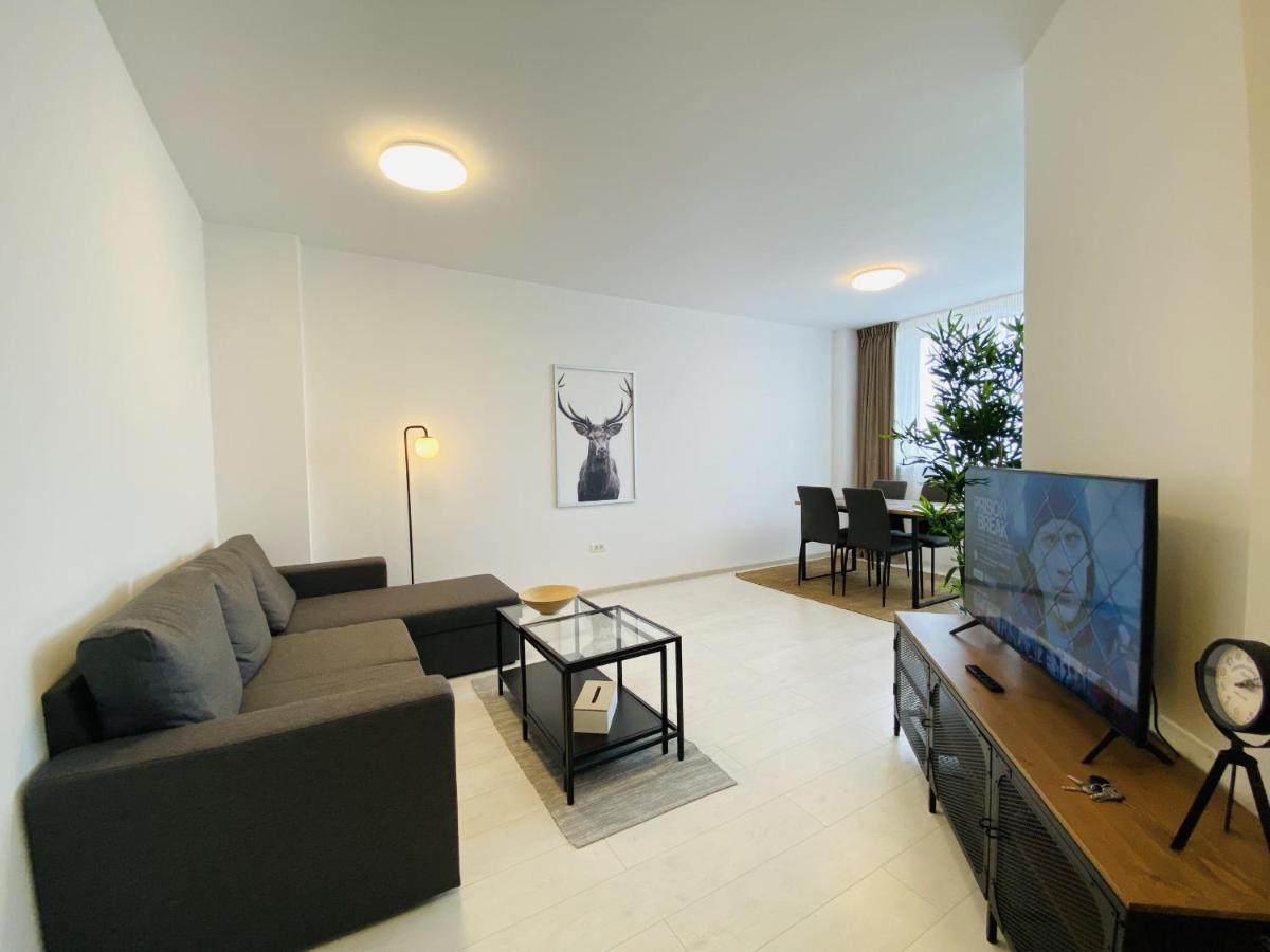 Charming Flat In Brasov With Balcony Panoramic View Lägenhet Exteriör bild
