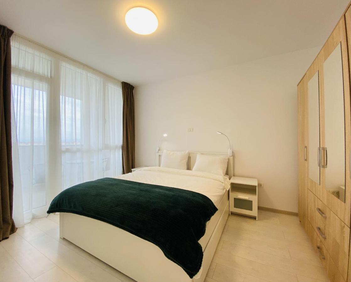 Charming Flat In Brasov With Balcony Panoramic View Lägenhet Exteriör bild