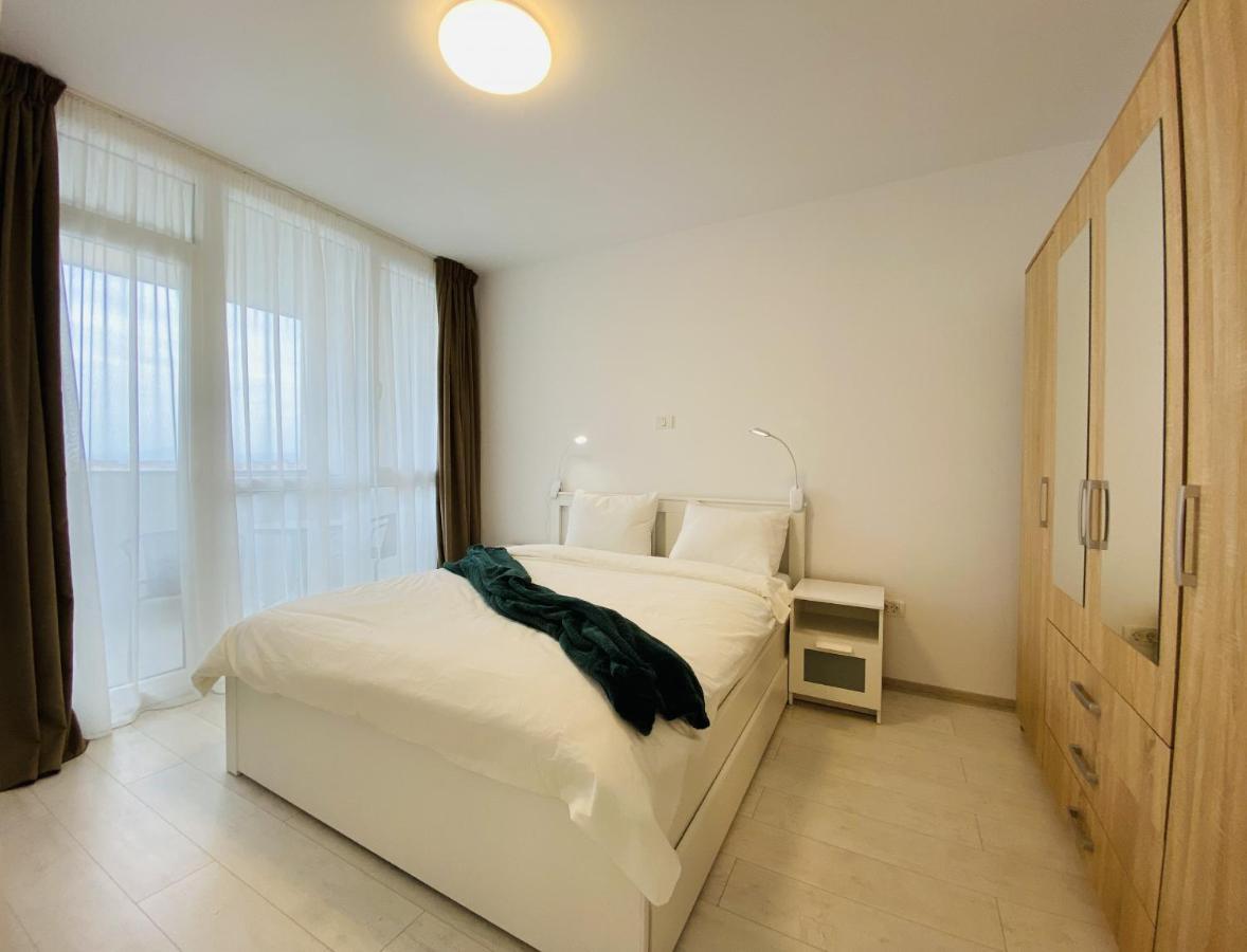 Charming Flat In Brasov With Balcony Panoramic View Lägenhet Exteriör bild
