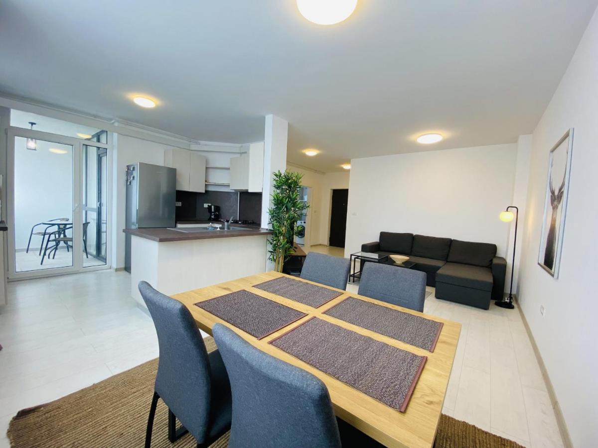 Charming Flat In Brasov With Balcony Panoramic View Lägenhet Exteriör bild